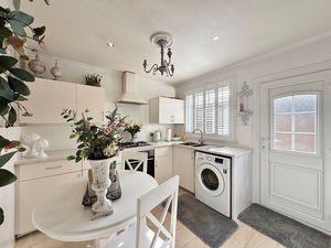 Photo 19- click for photo gallery